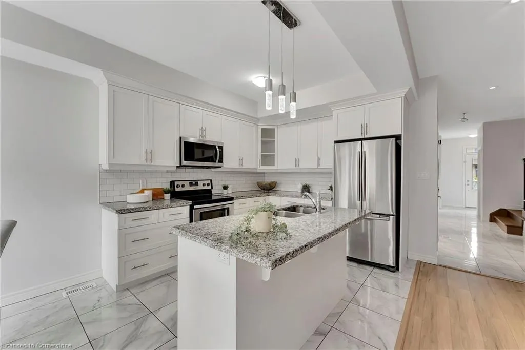 98 Shoreview Place, #18