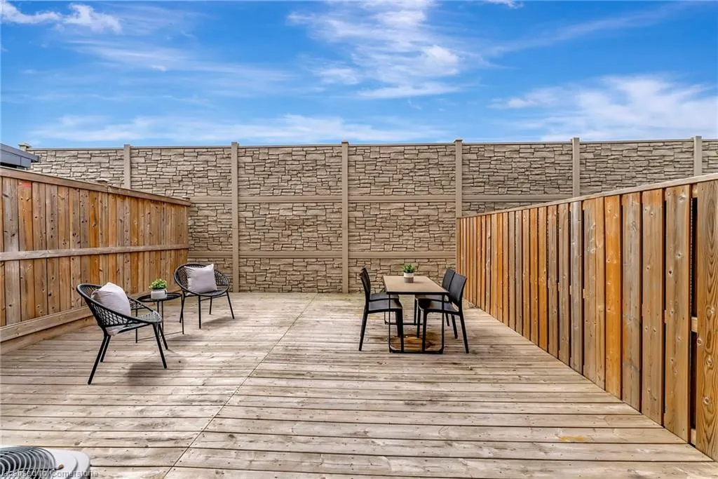 98 Shoreview Place, #18