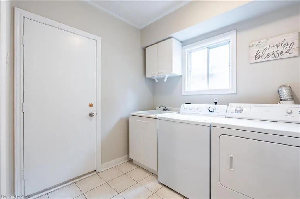 38 Fellowes Crescent