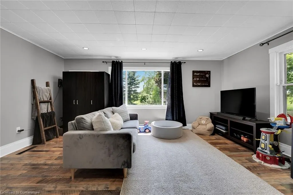 1216 Sawmill Road