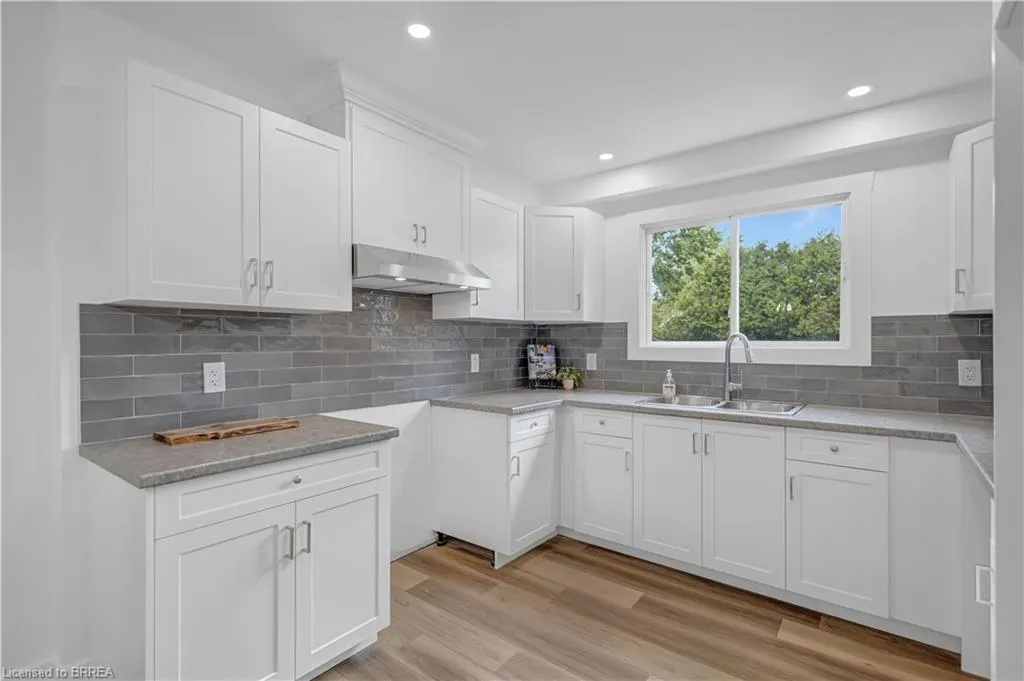 34 Oakhill Drive, #20B