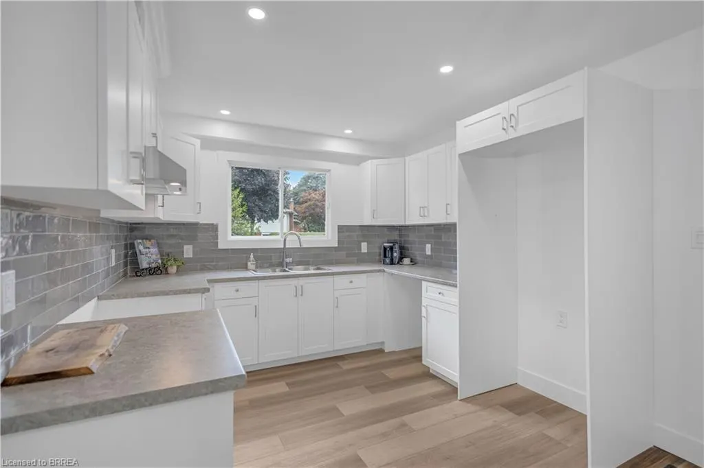 34 Oakhill Drive, #20B