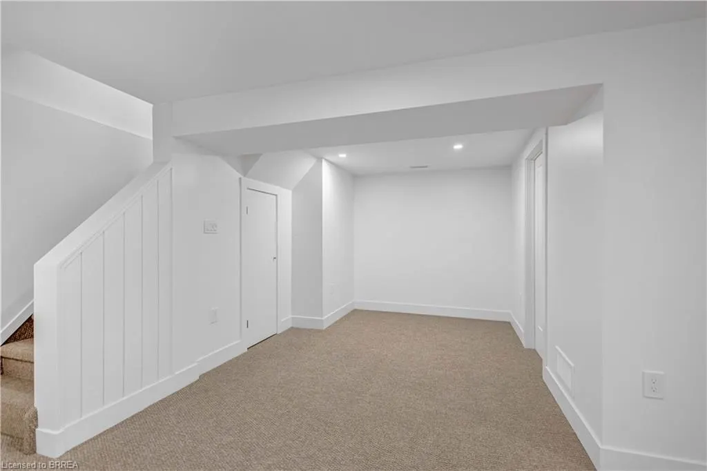 34 Oakhill Drive, #20B