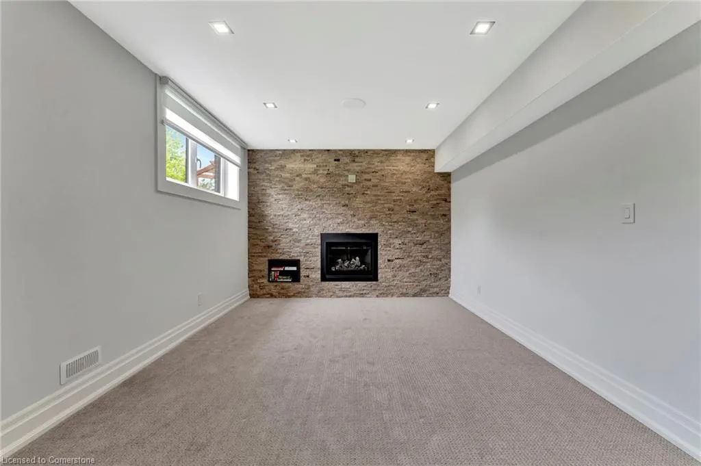 537 Deer Ridge Drive