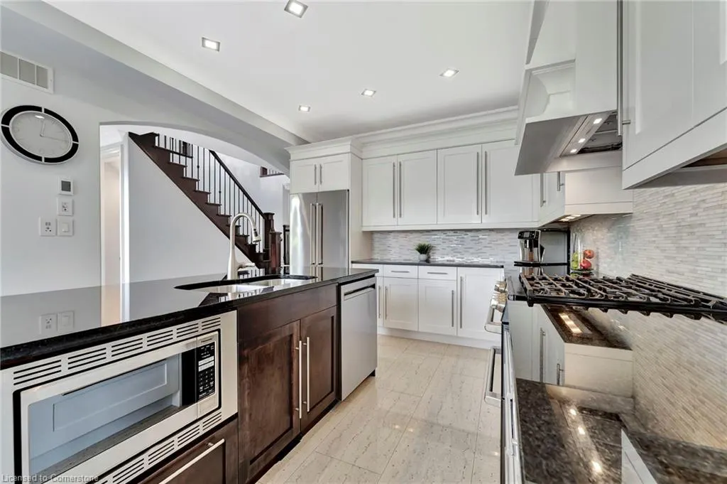 537 Deer Ridge Drive