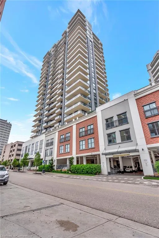 155 Caroline Street S, #911