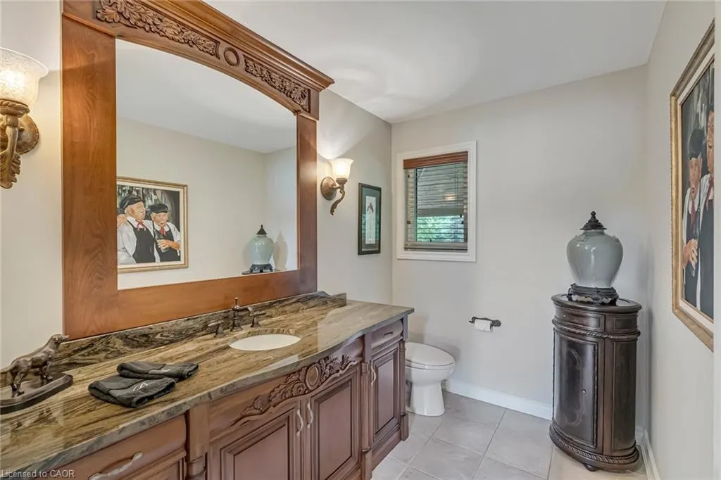 8 Lochside Drive