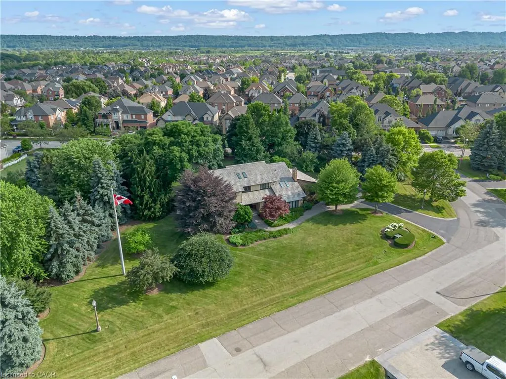 8 Lochside Drive