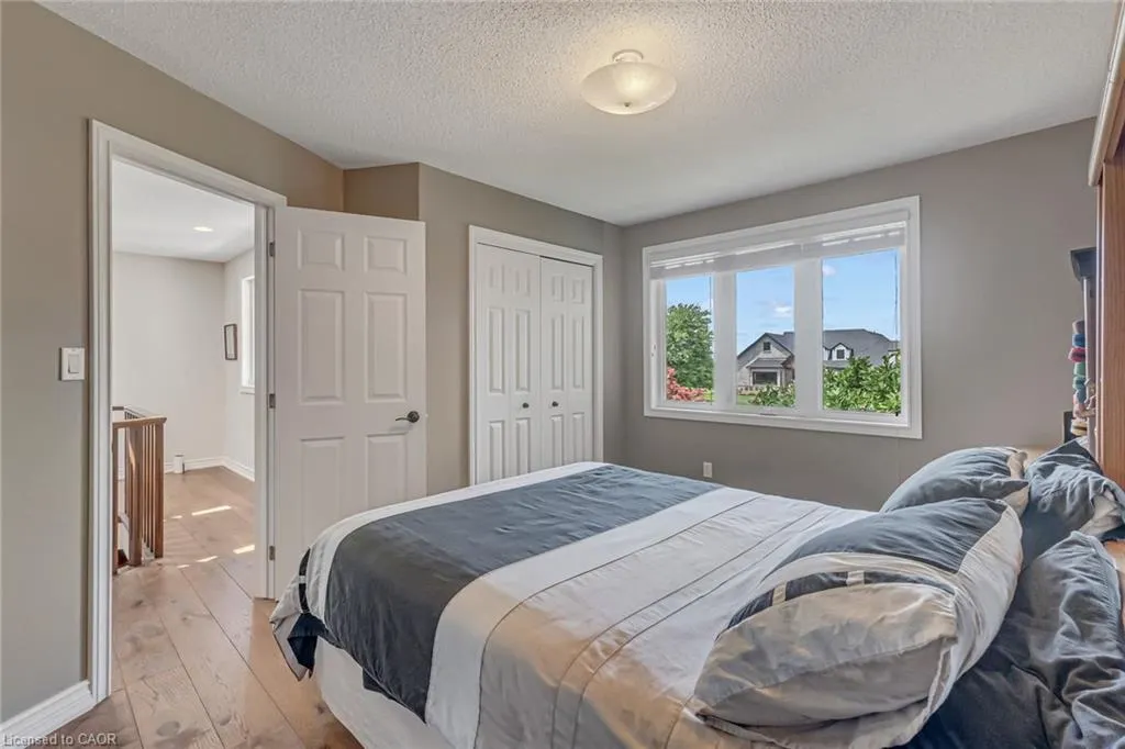 8 Lochside Drive