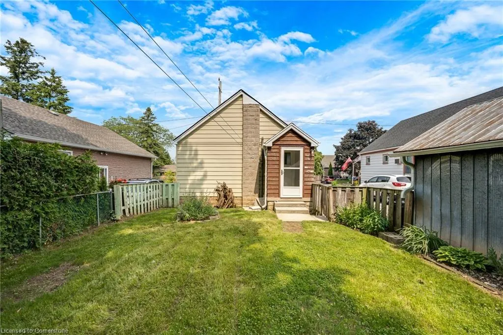 122 Tait Street