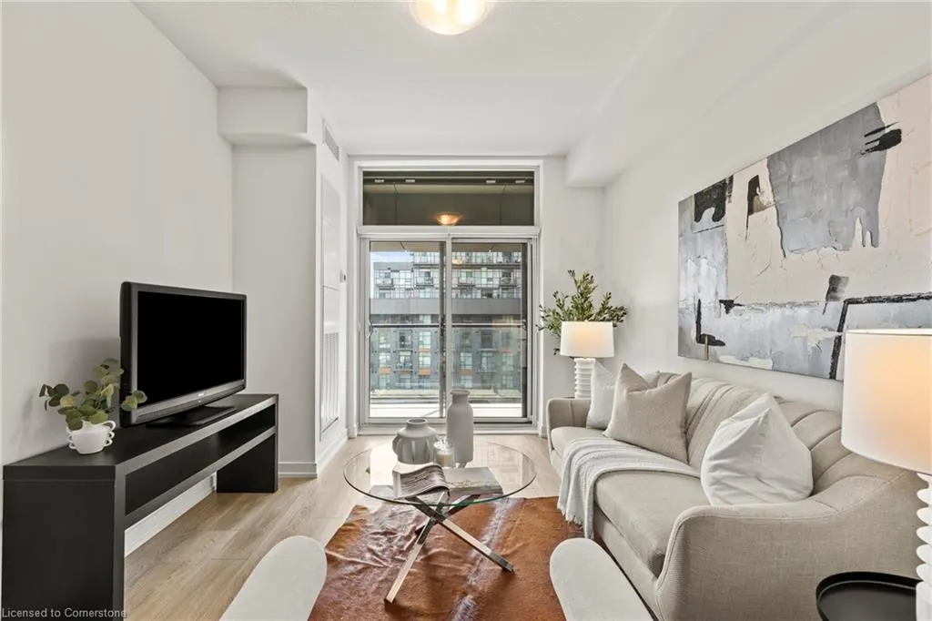 460 Dundas Street E, #433