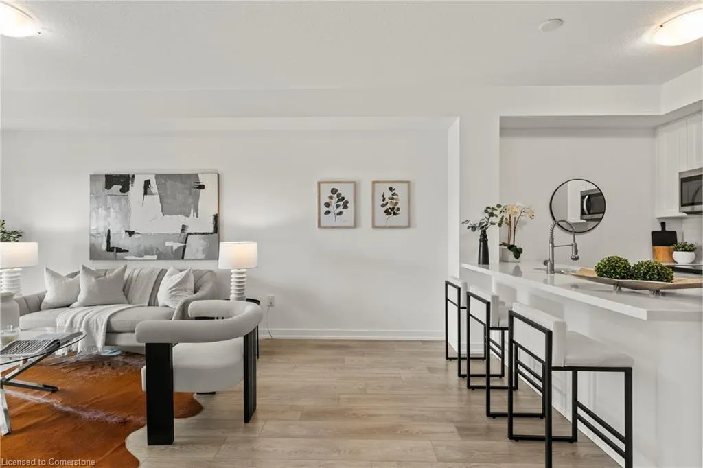 460 Dundas Street E, #433