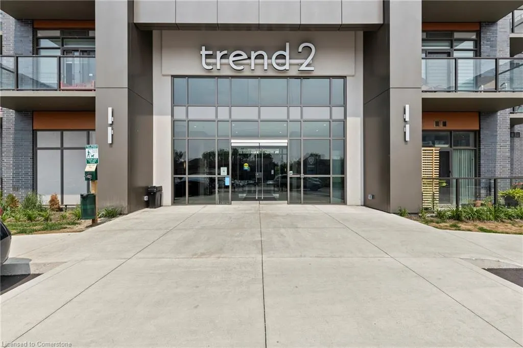 460 Dundas Street E, #433