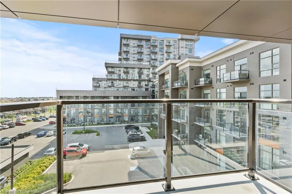 460 Dundas Street E, #433