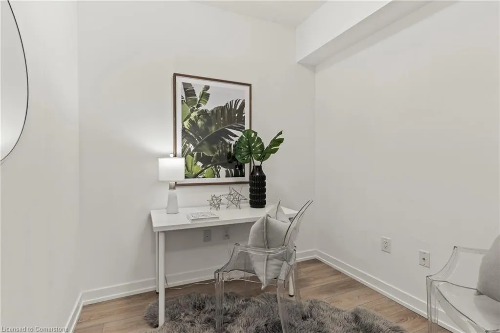 460 Dundas Street E, #433