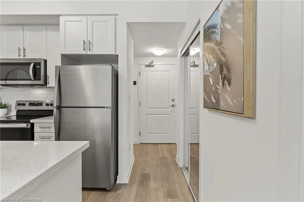 460 Dundas Street E, #433