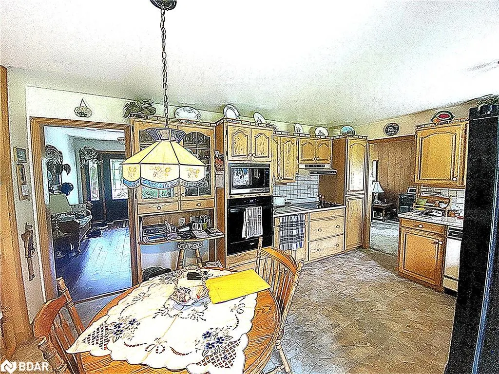 978 15/16 Sideroad E Sideroad E