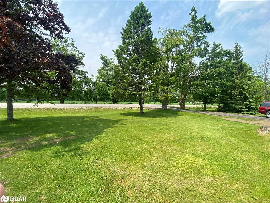 978 15/16 Sideroad E Sideroad E