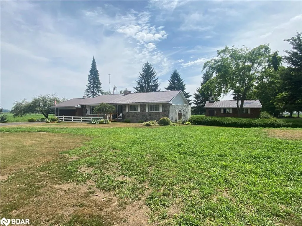 978 15/16 Sideroad E Sideroad E
