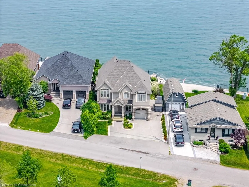 64 Seabreeze Crescent