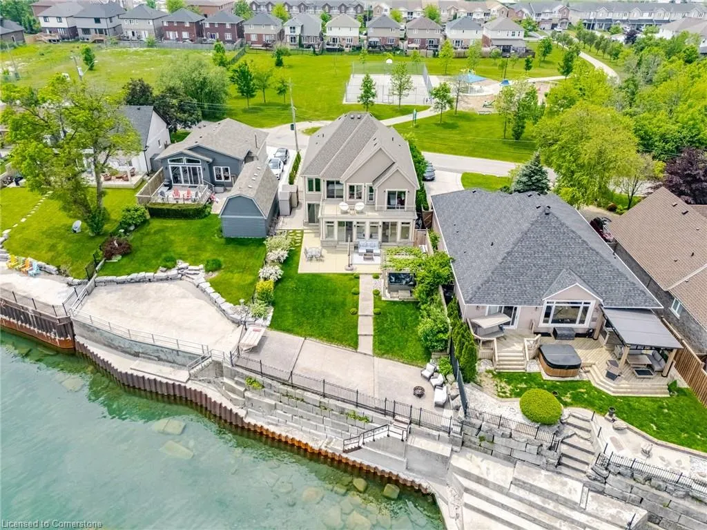 64 Seabreeze Crescent
