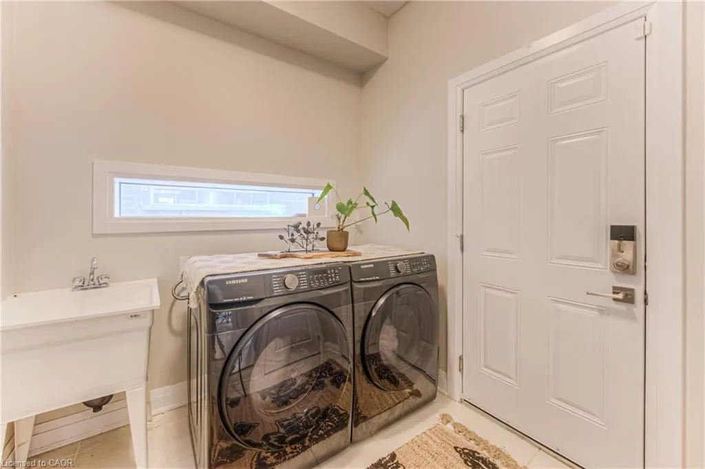 904 Thomas Pedder Court