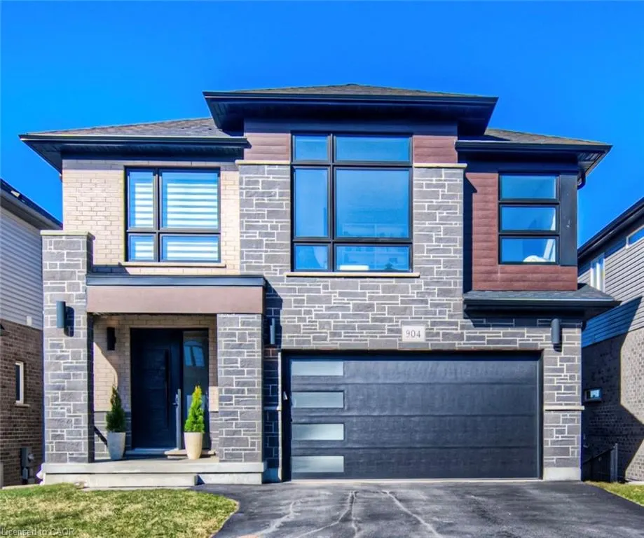 904 Thomas Pedder Court