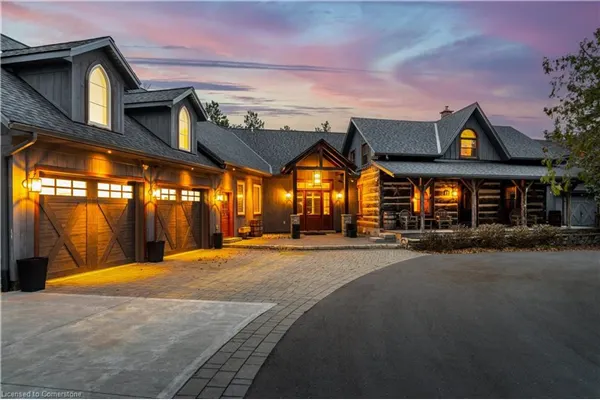 4 Buckingham Boulevard