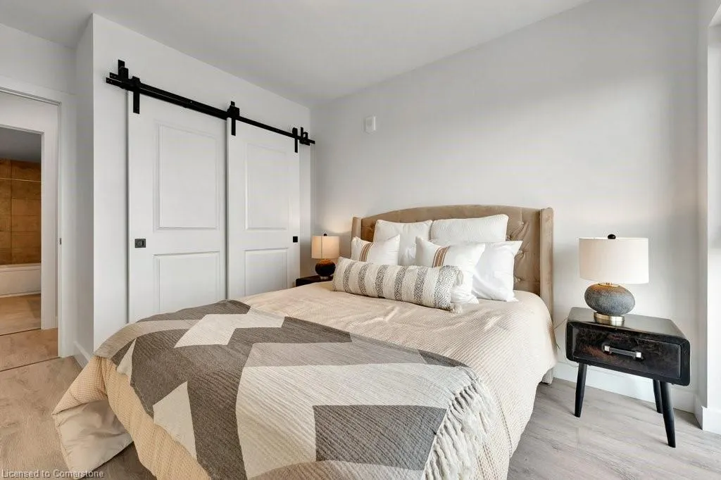 15 Glebe Street, #1511