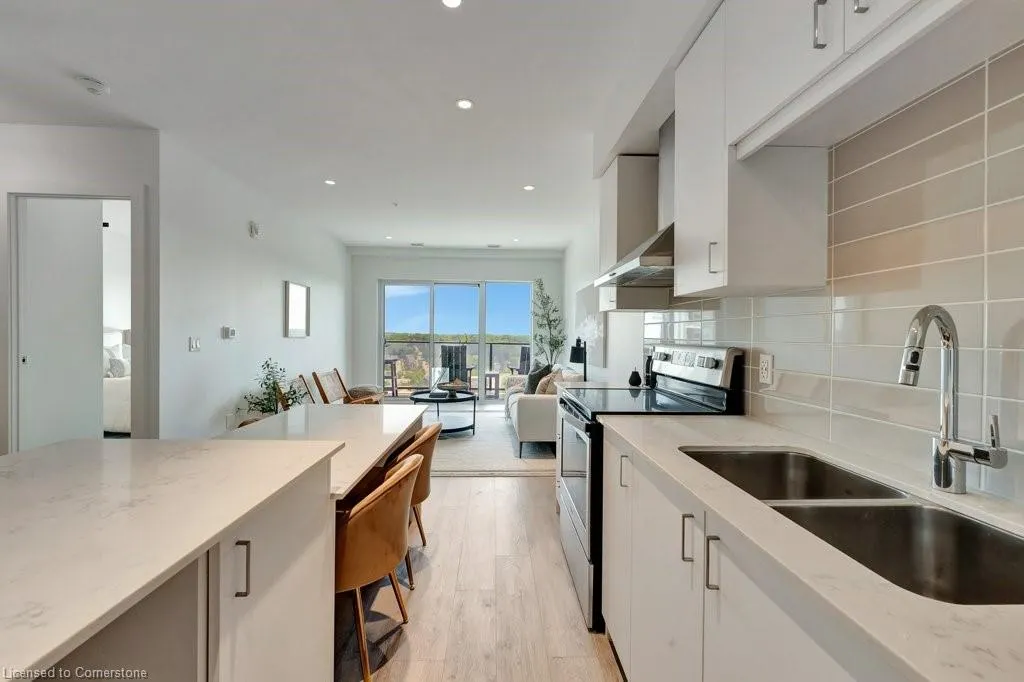 15 Glebe Street, #1511