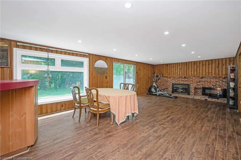 85 Robinhood Drive