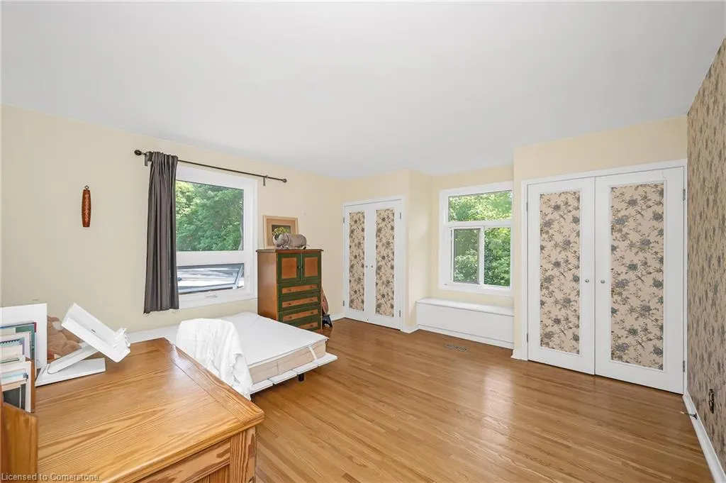 85 Robinhood Drive