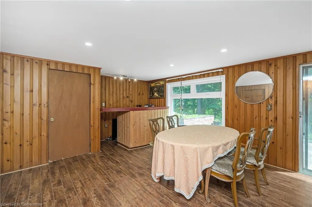 85 Robinhood Drive