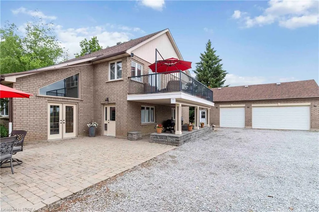 221 Old Onondaga Road E