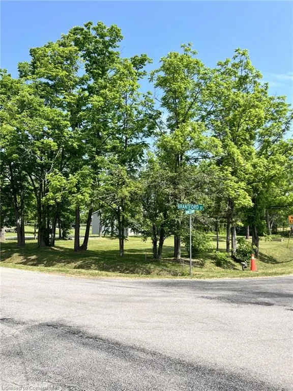 LOT 5 Centre Street S