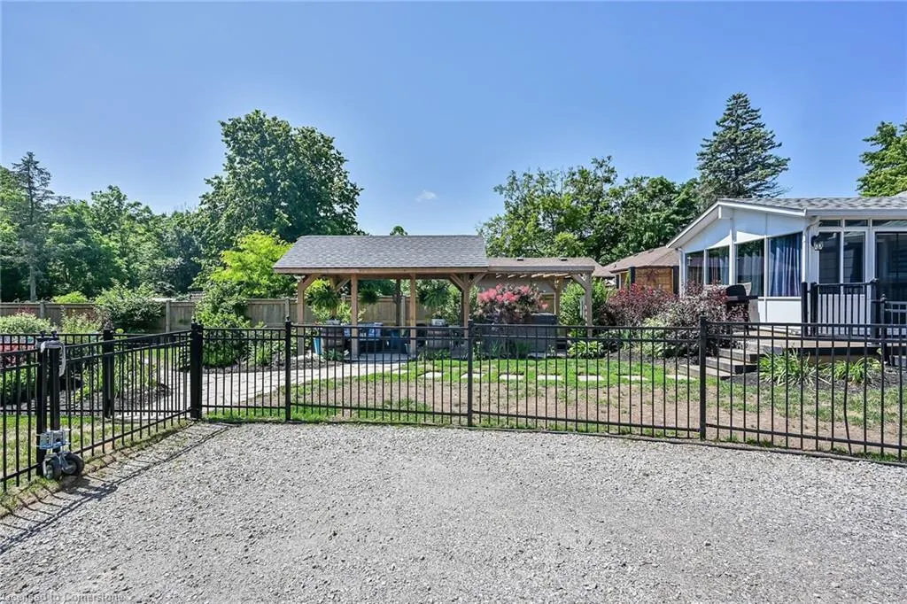 4351 Glancaster Road