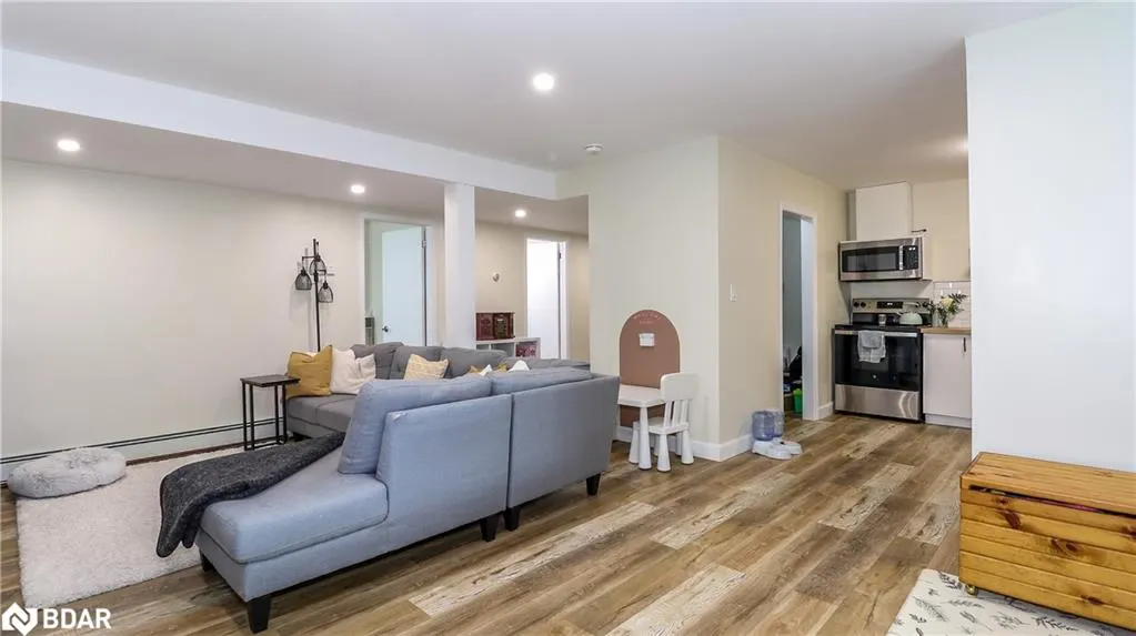 1 Mariposa Drive