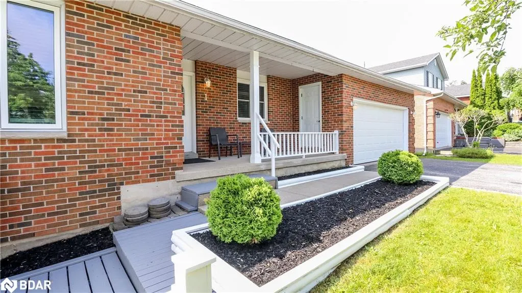 1 Mariposa Drive