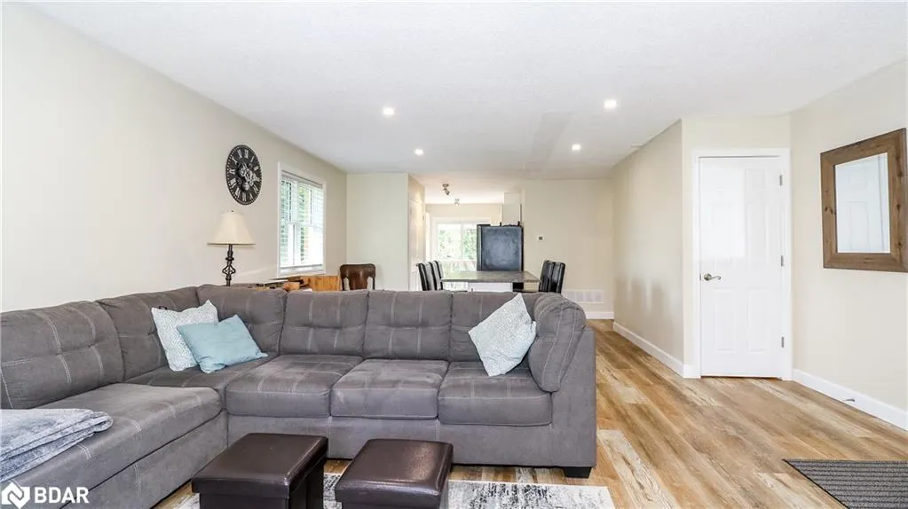 1 Mariposa Drive