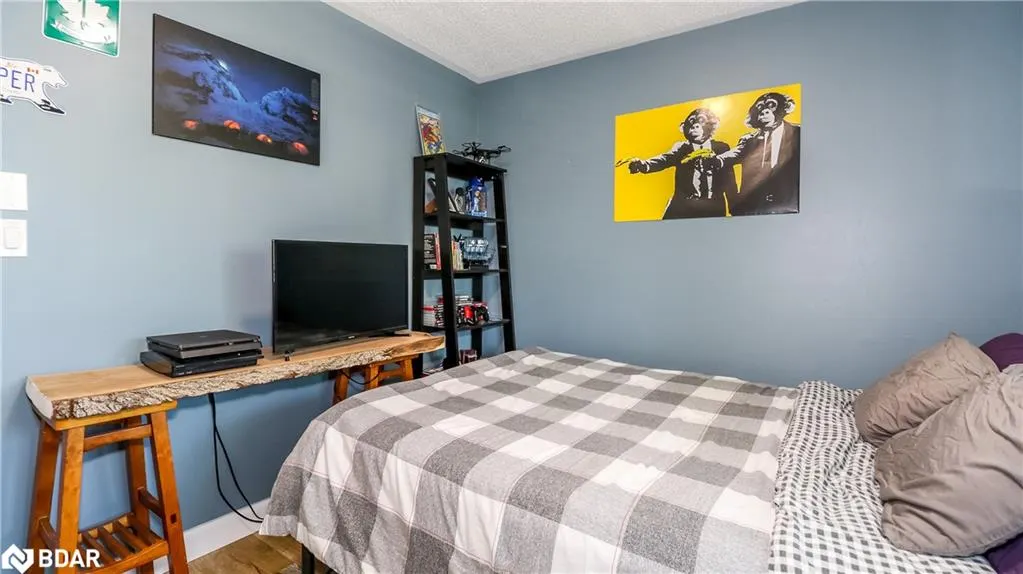1 Mariposa Drive