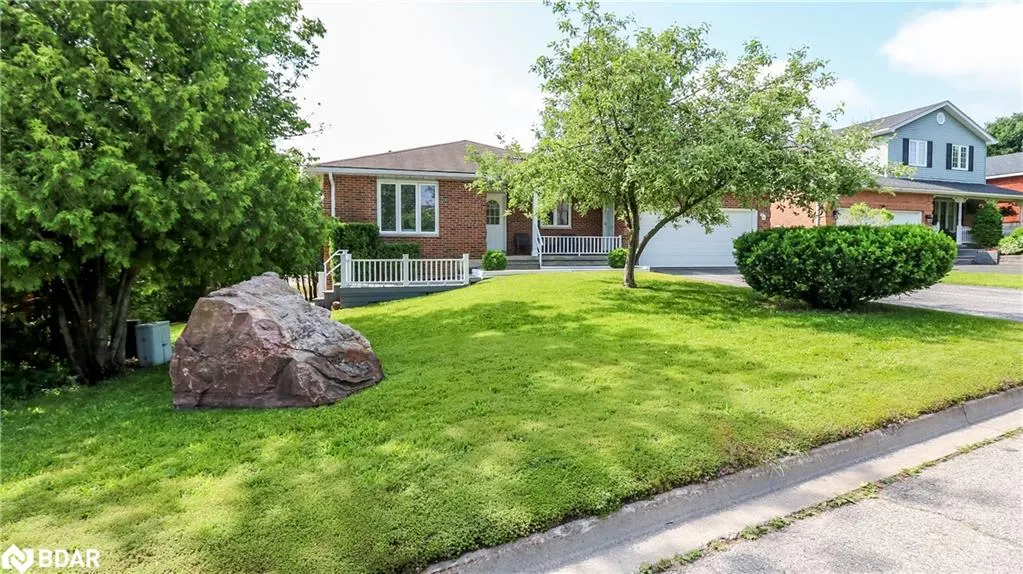 1 Mariposa Drive