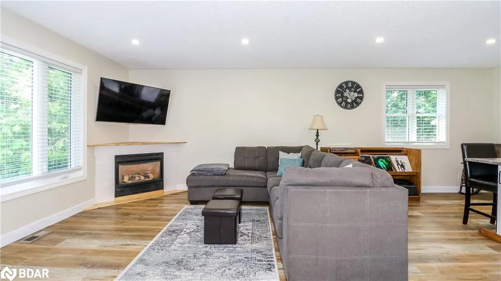 1 Mariposa Drive