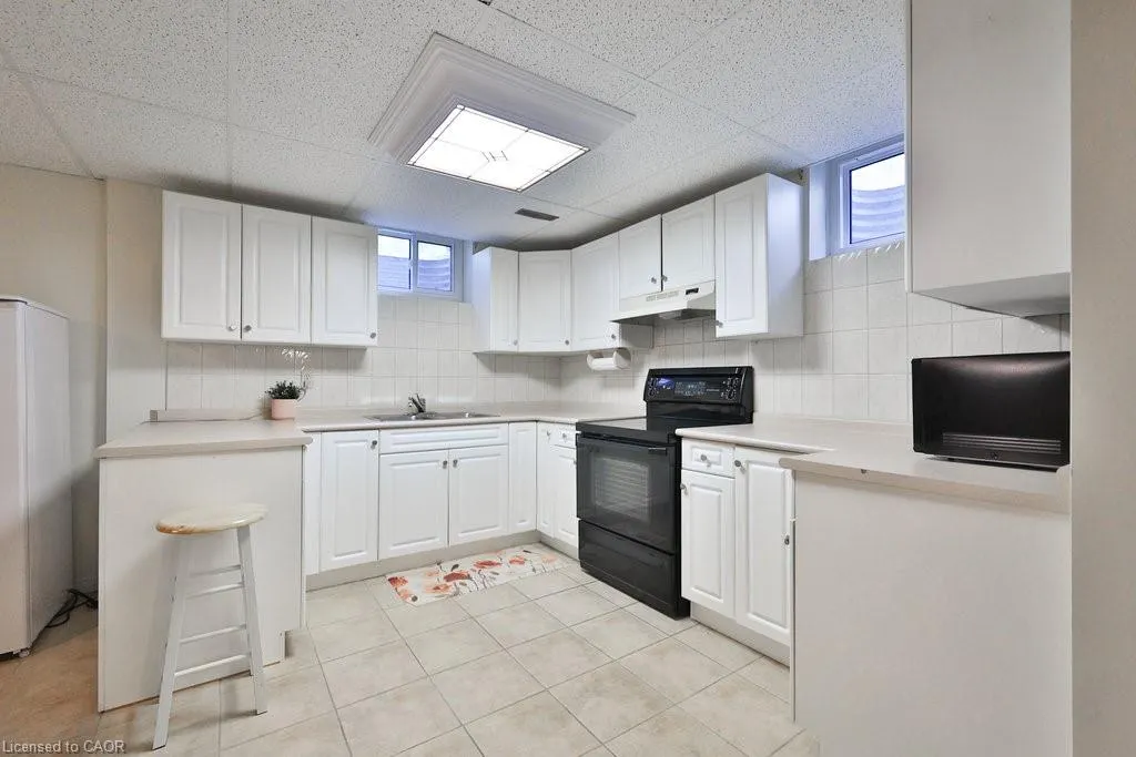 542 Hambling Court