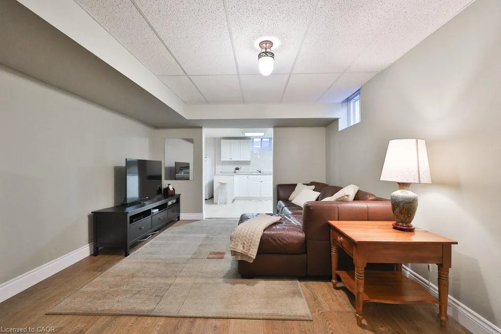 542 Hambling Court