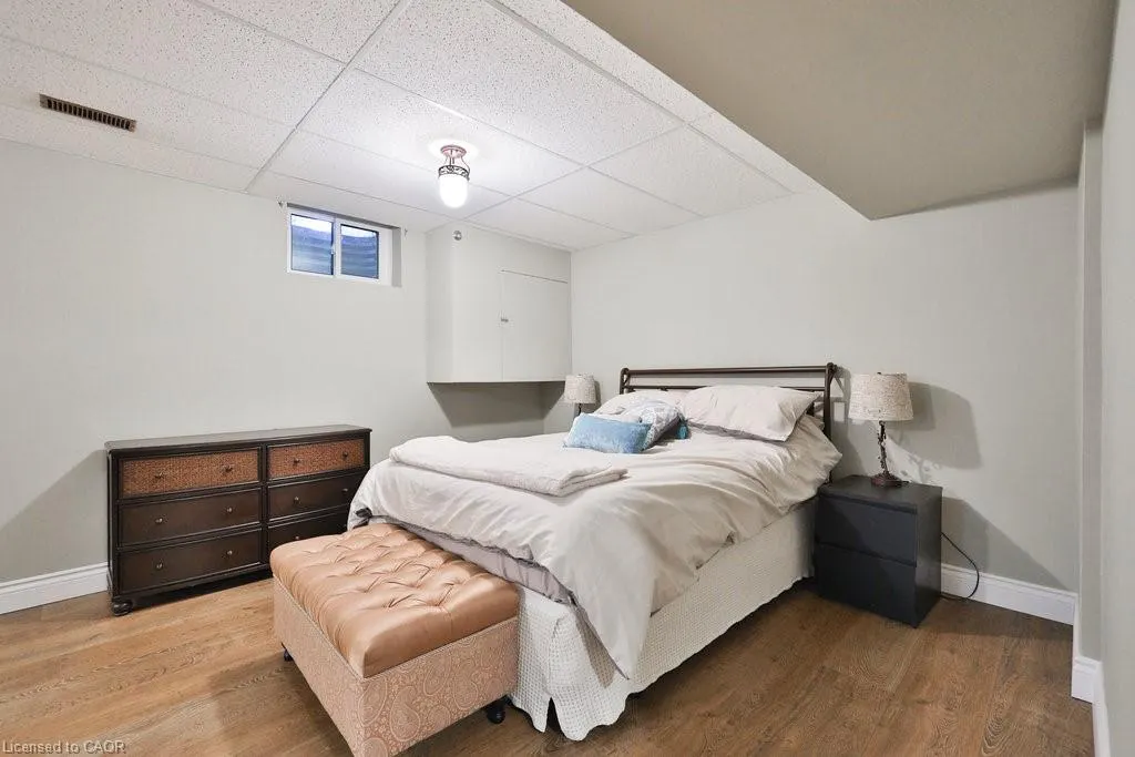 542 Hambling Court