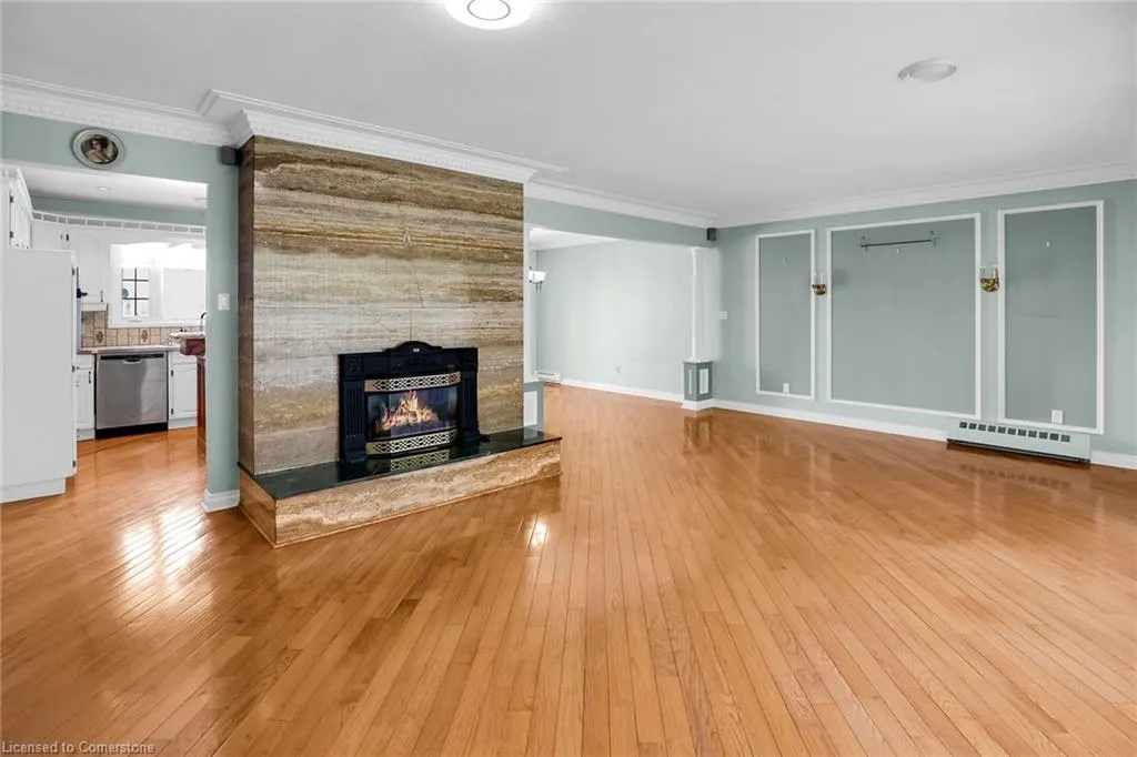 280A Main Street W
