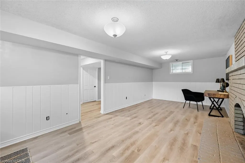 19 Aaron Drive