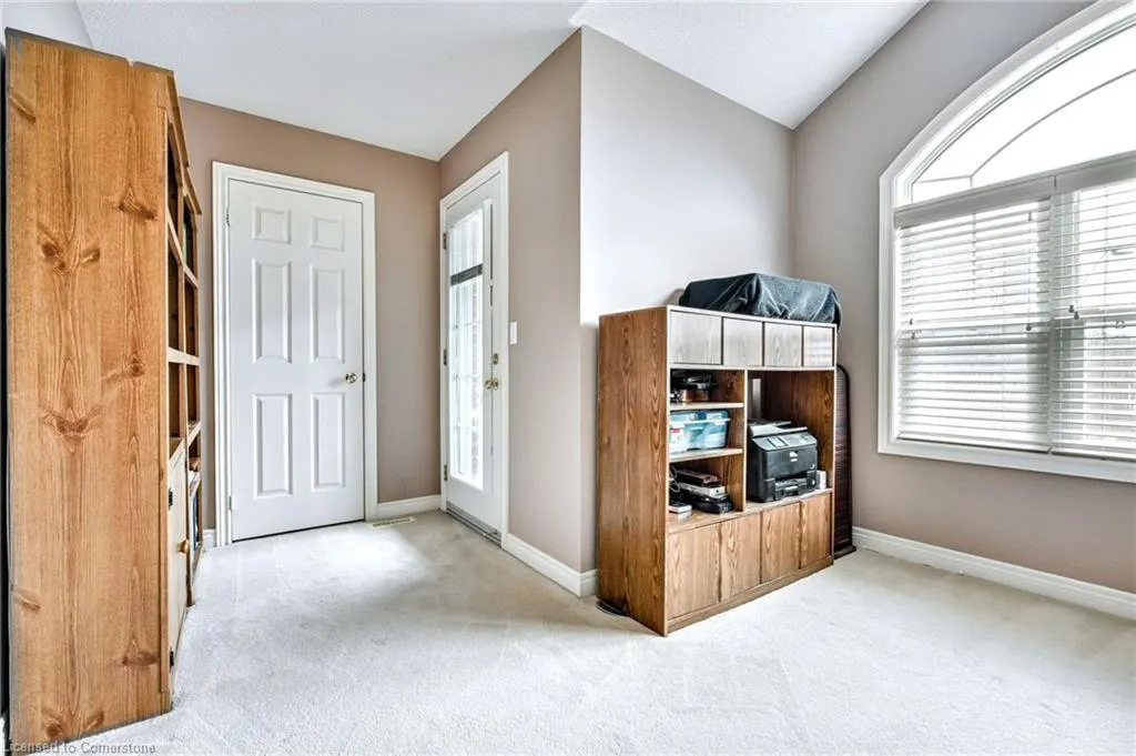 43 Woodlawn Court