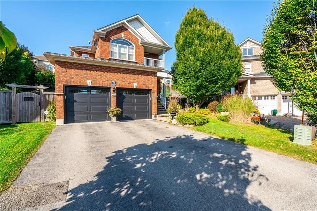 43 Woodlawn Court