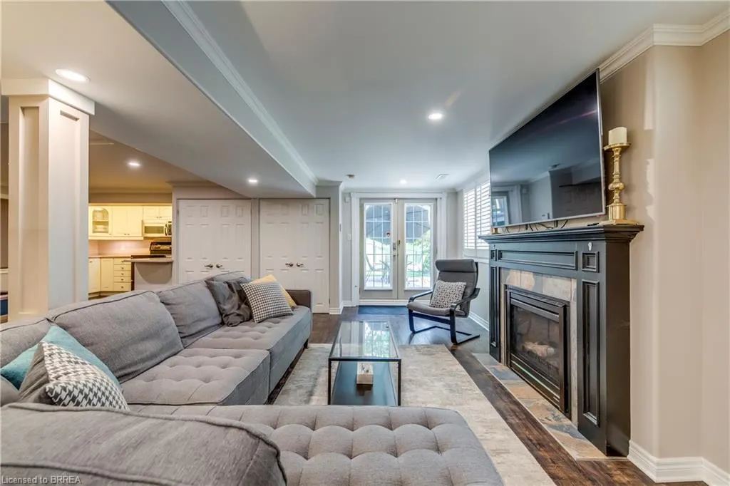 16 Sweetman Drive